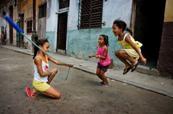 cuban-girls-playing-in-a-street-of-old-havana