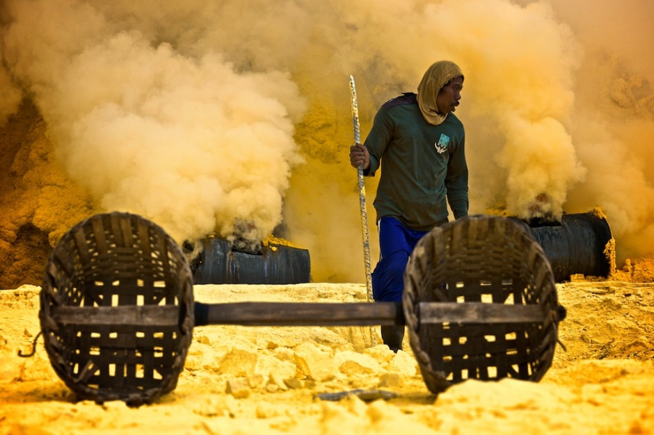 Sulfur miners