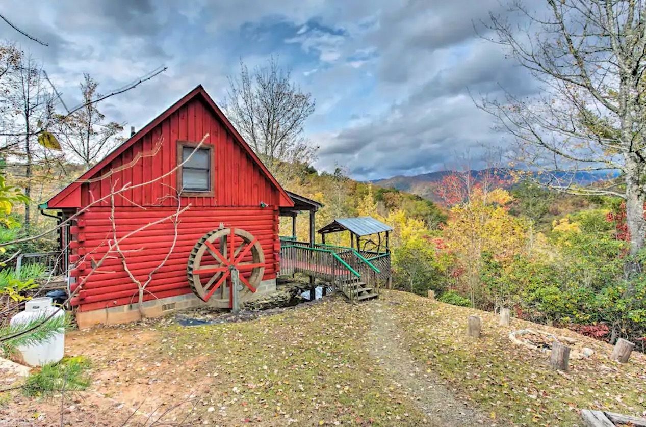 7 Great Smoky Mountain Airbnbs For A Gorgeous Getaway