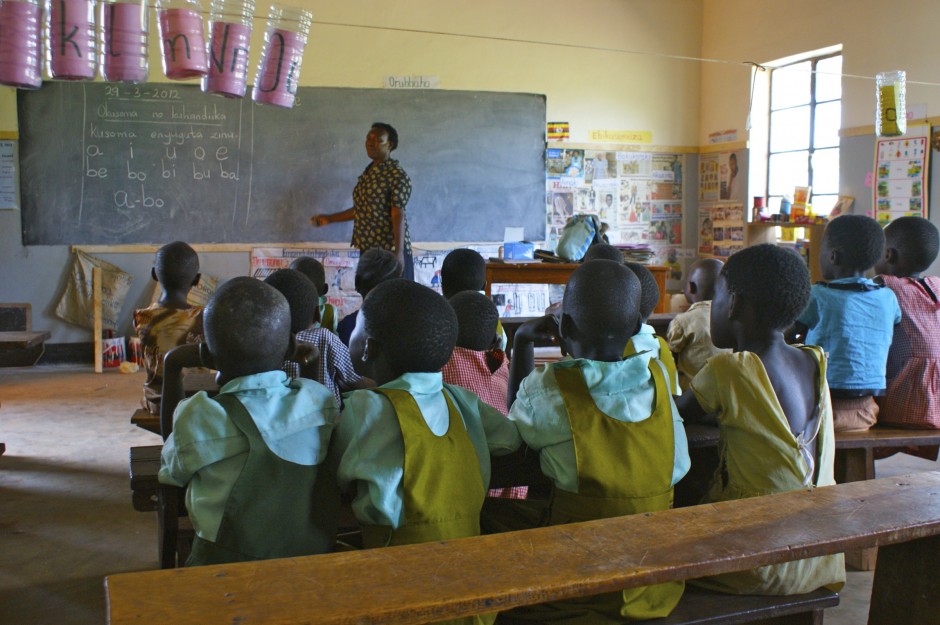 Primary 1 Ikoba Girl's Primary learning phonics in their own language