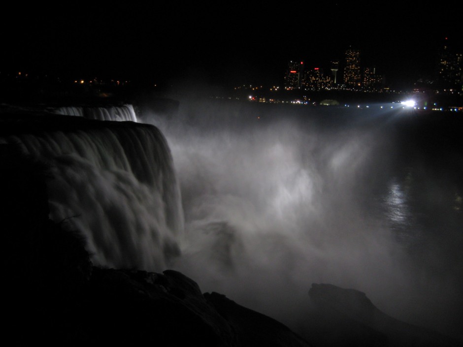 Niagara Falls Light Show