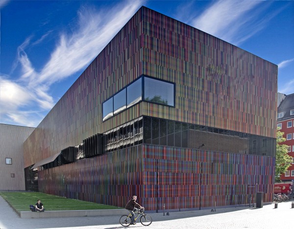 The married couple Brandhorst collects works of contemporary artists, including Andy Warhol and Damien Hirst. The exhibition is comfortably attainable with the subway (stop Theresienstraße) and costs only 7 Euro.