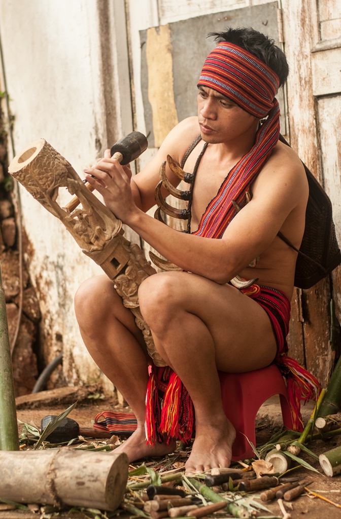 Brgy. Asin Bamboo Wood Carver in their native costume