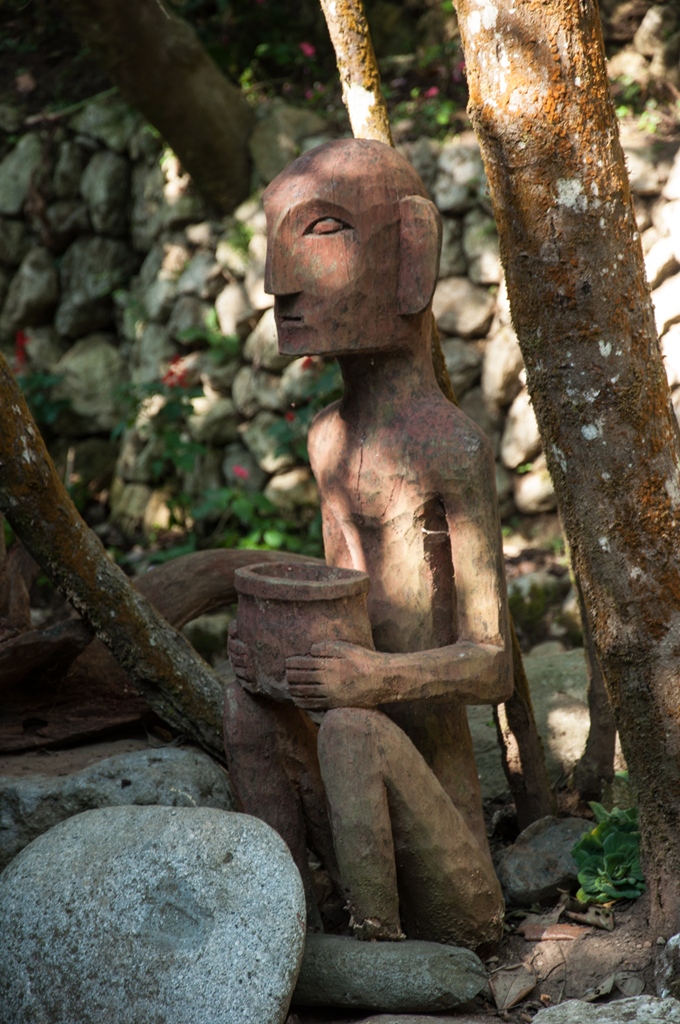 Different statues in Tam-awan Village