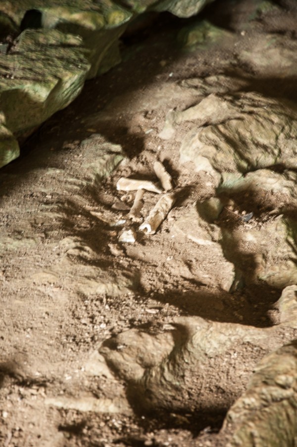 Evidence of ancient human remains and broken jars found in Bakwitan Cave, Isla de Gigantes. (Photo: AL DESTACAMENTO)