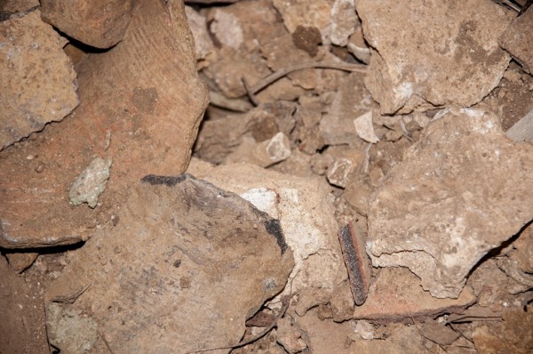 Evidence of ancient human remains and broken jars found in Bakwitan Cave, Isla de Gigantes. (Photo: AL DESTACAMENTO)