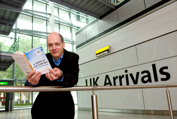 Alain de Botton - Week during the Airport