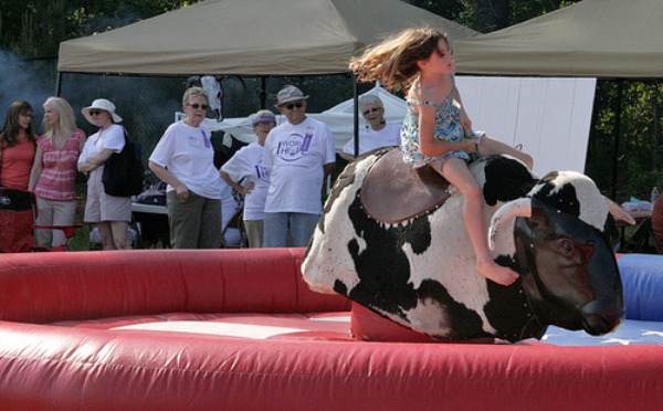 Riding mechanical bull