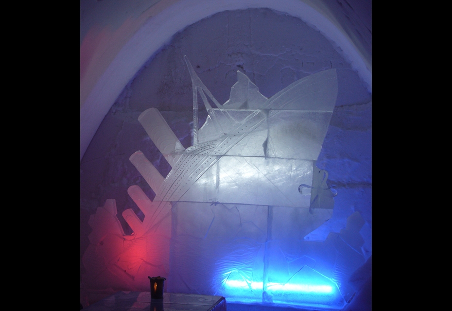 20110116 ice10 24 Ice Sculptures