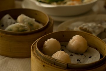 Chinese dumplings in steamer baskets