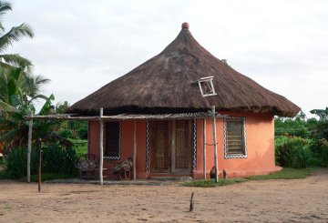 Solar-powered hut at Green Turtle Lodge