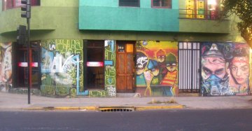 Graffiti in Bellavista, Santiago