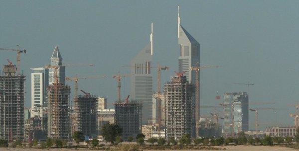 Dubai construction cranes