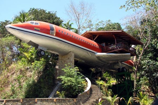 Airplane hotel, Costa Rica