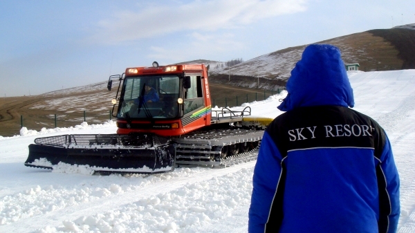 Grooming at Mongolia's Sky Resort