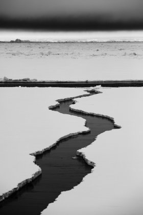 Ice breaking in Antarctica