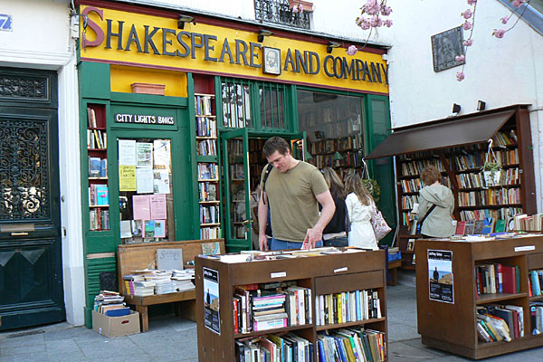 Shakespeare & Co bookstore