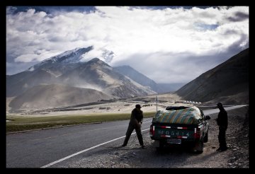 Karakoram Highway Karakul Lake, Xinjiang