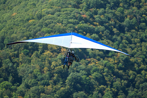 Tandem hang gliding