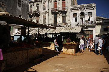 Farmer's market in Havana