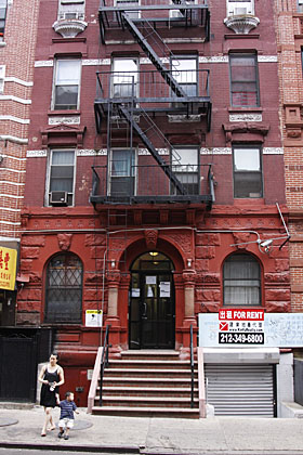Bret and Jemaine's apartment