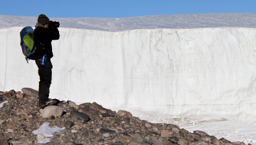 Antarctica: Hiking the Commonwealth Glacier