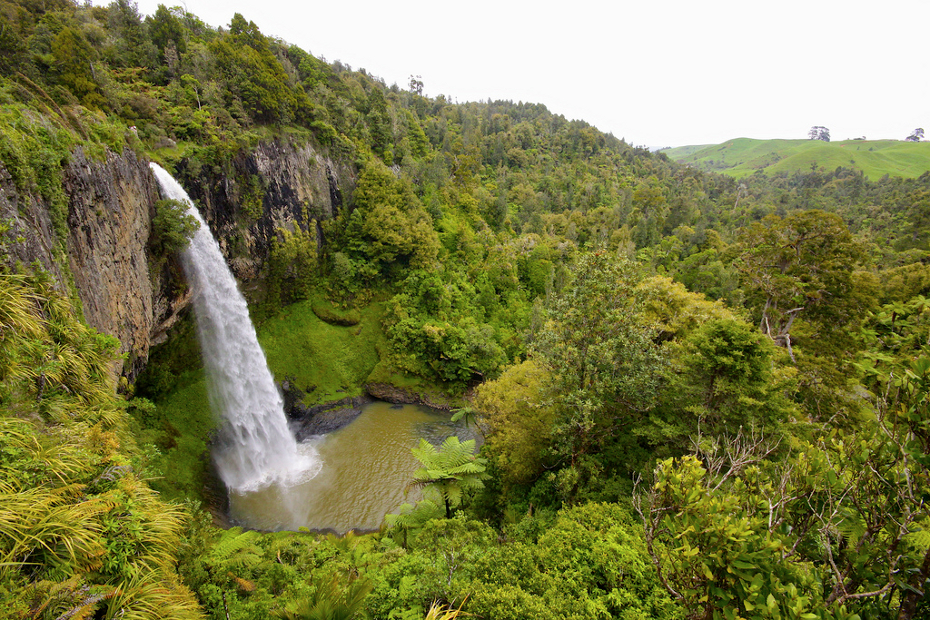 Bridal Veil Falls, New Zealand