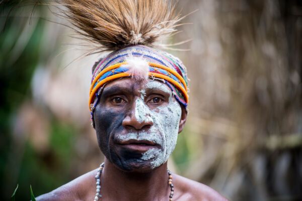 PNG Tribe Meets White Man Video a Fake. Or Is It?