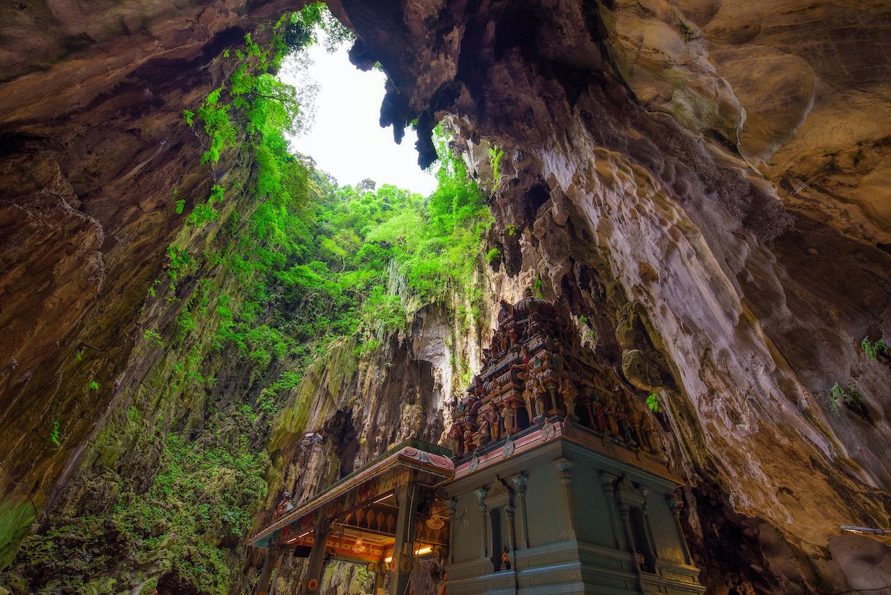 batu caves cave tours malaysia