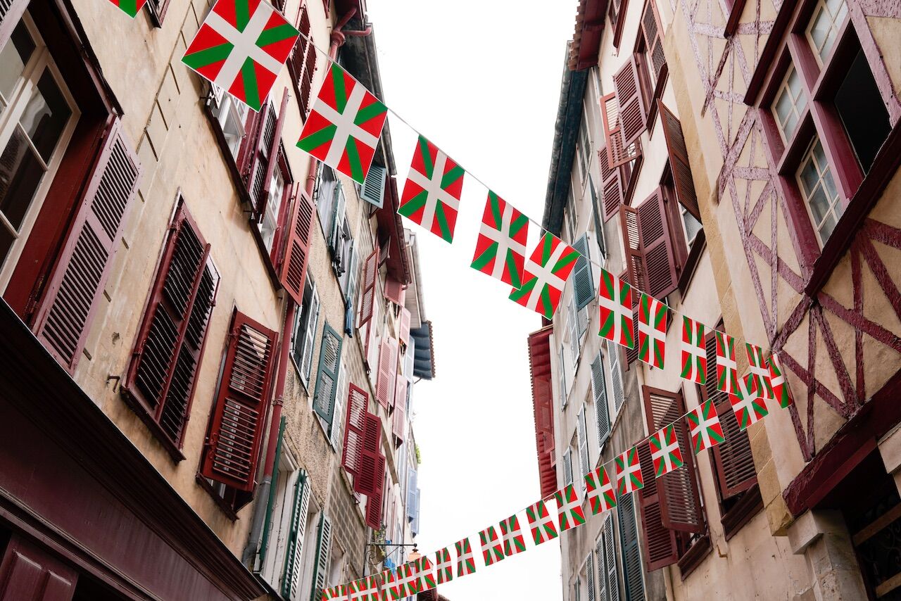 Basques Bide Their Time
