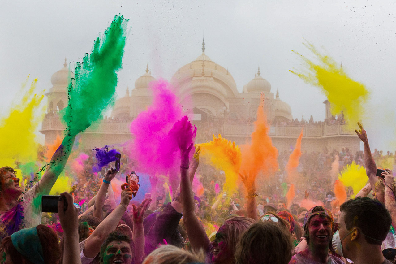 16 Images That Show Just How Insane the Holi Festival in Utah Can Get