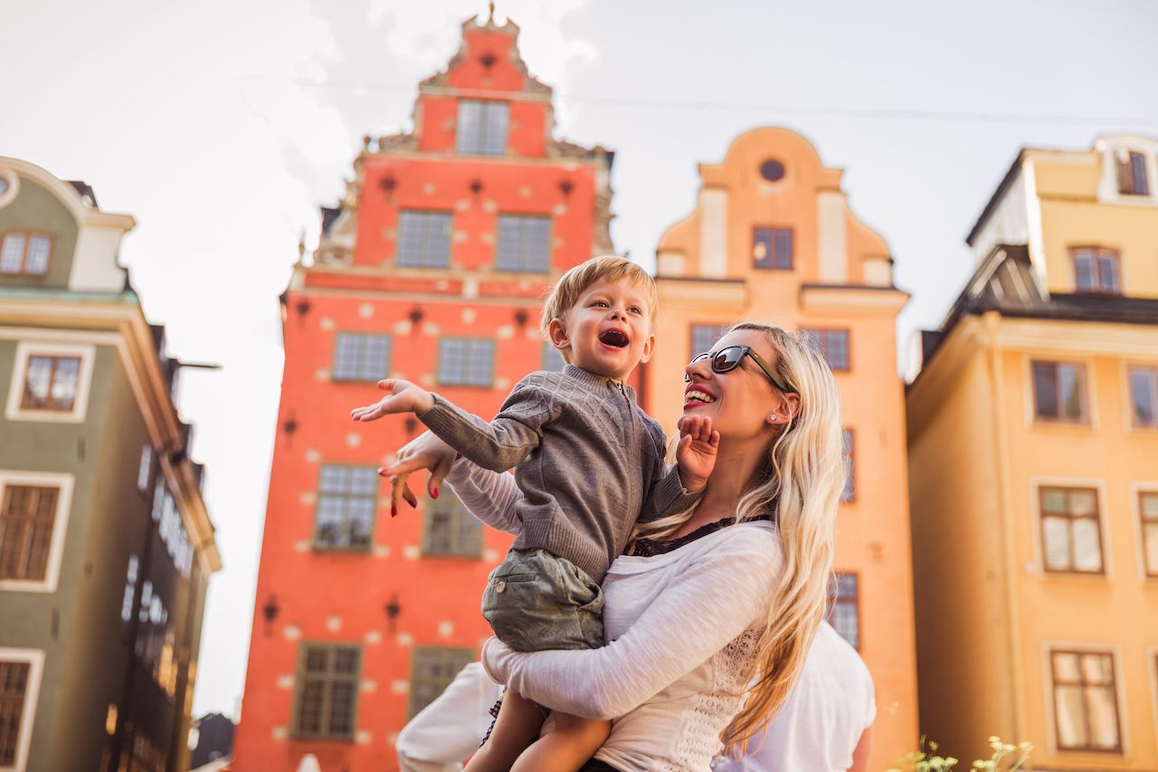 14 Differences Between A Normal Mom And A Swedish Mom 14-differences-between-a-normal-mom-and-a-swedish-mom