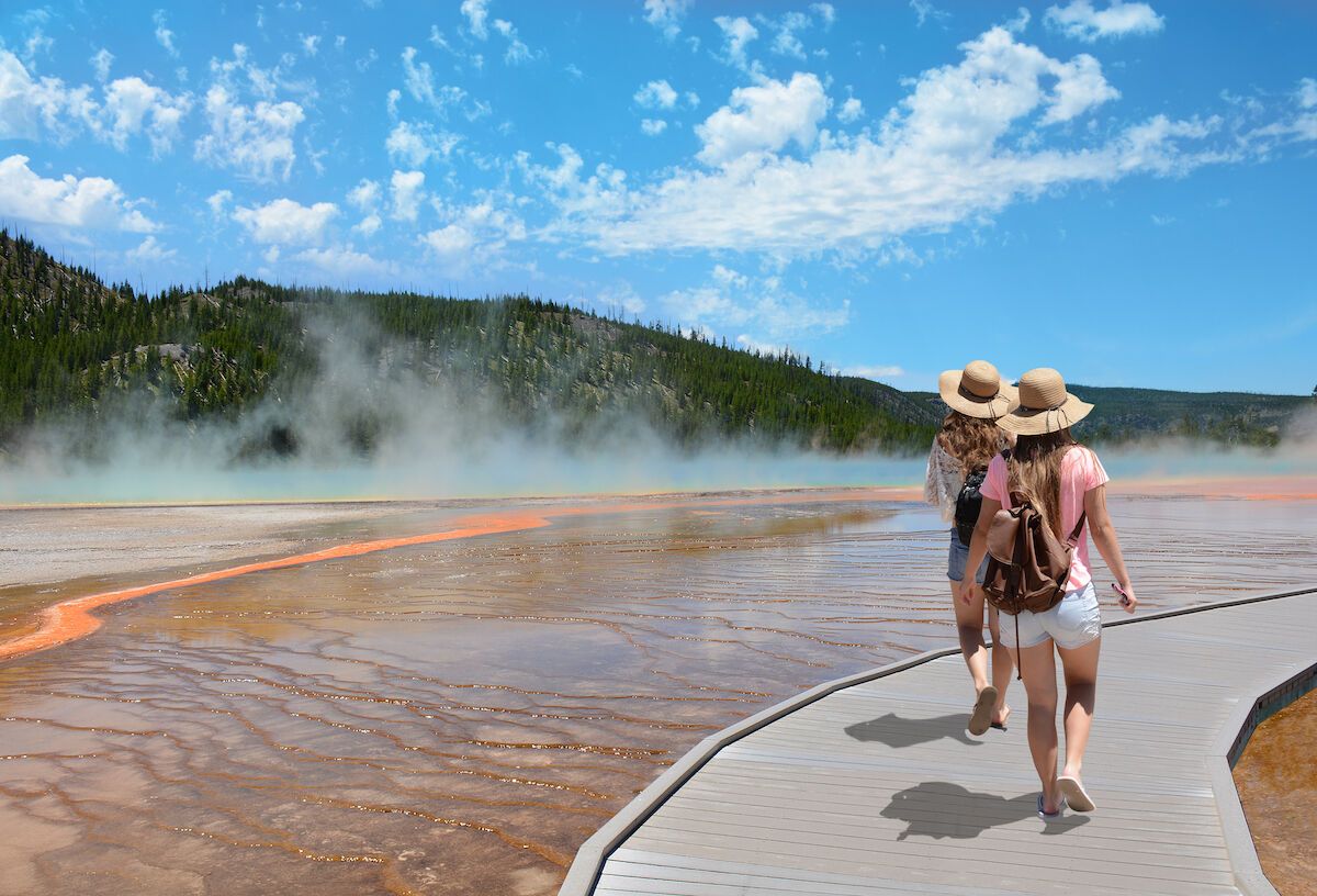 Yellowstone National Park туристы