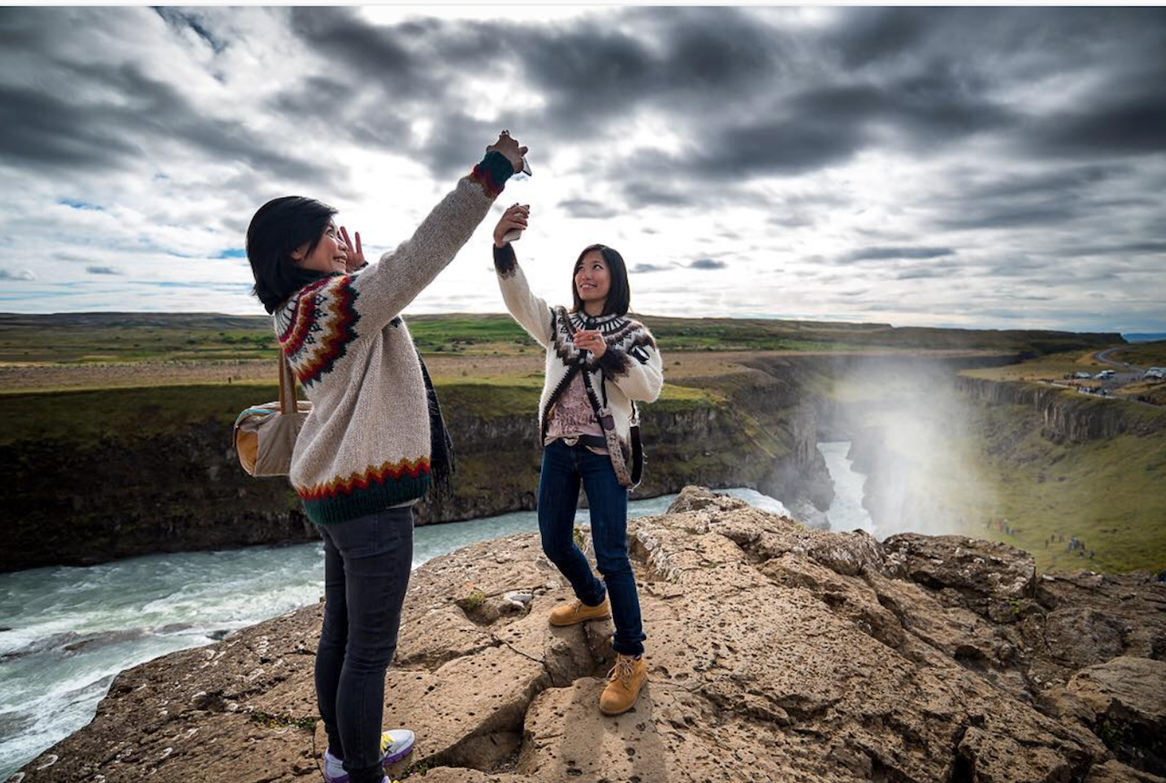 10 Instagram Accounts That Aren t All Selfies You Should Follow In 2017