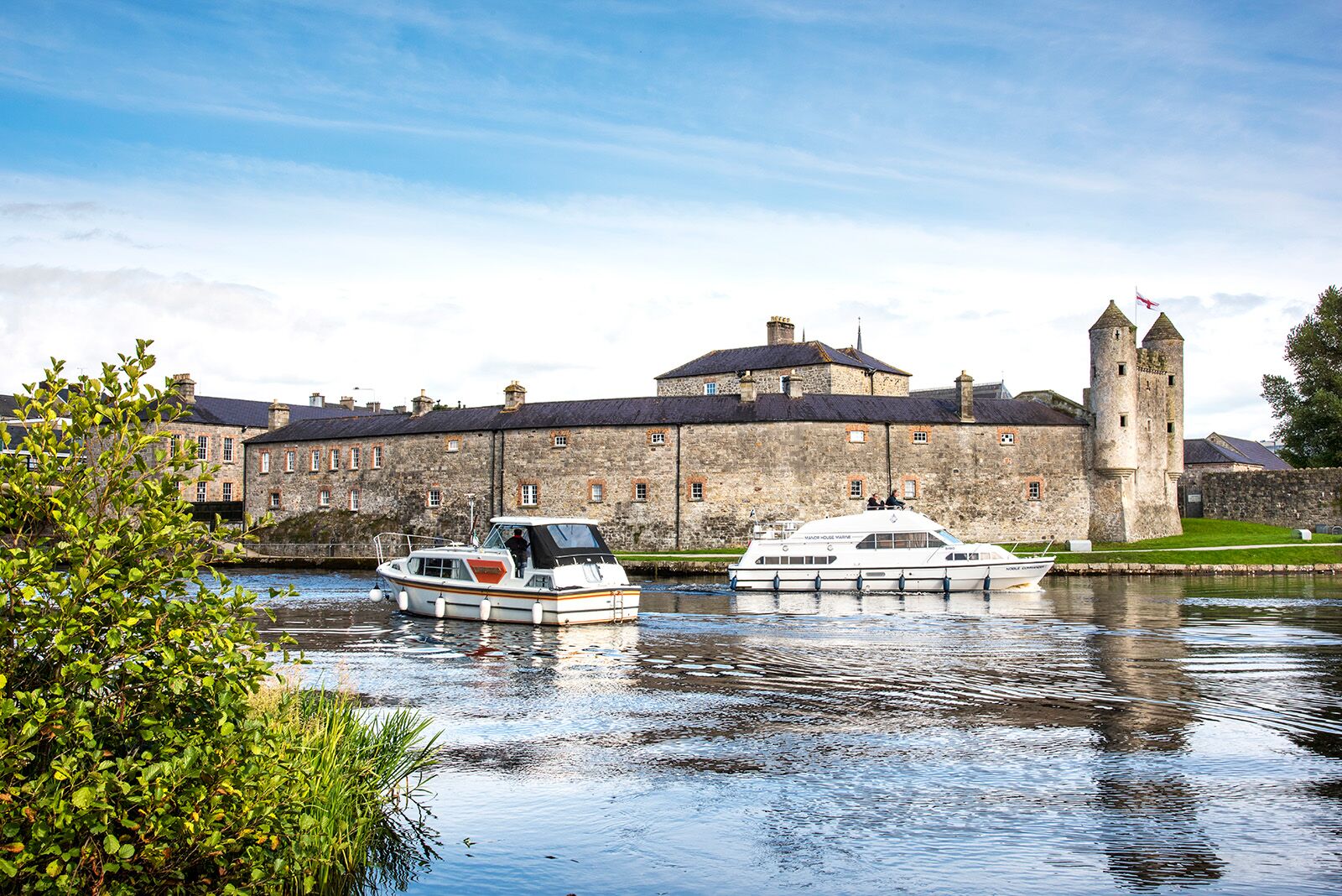 8 Reasons You Need to Visit Ireland RIGHT NOW
