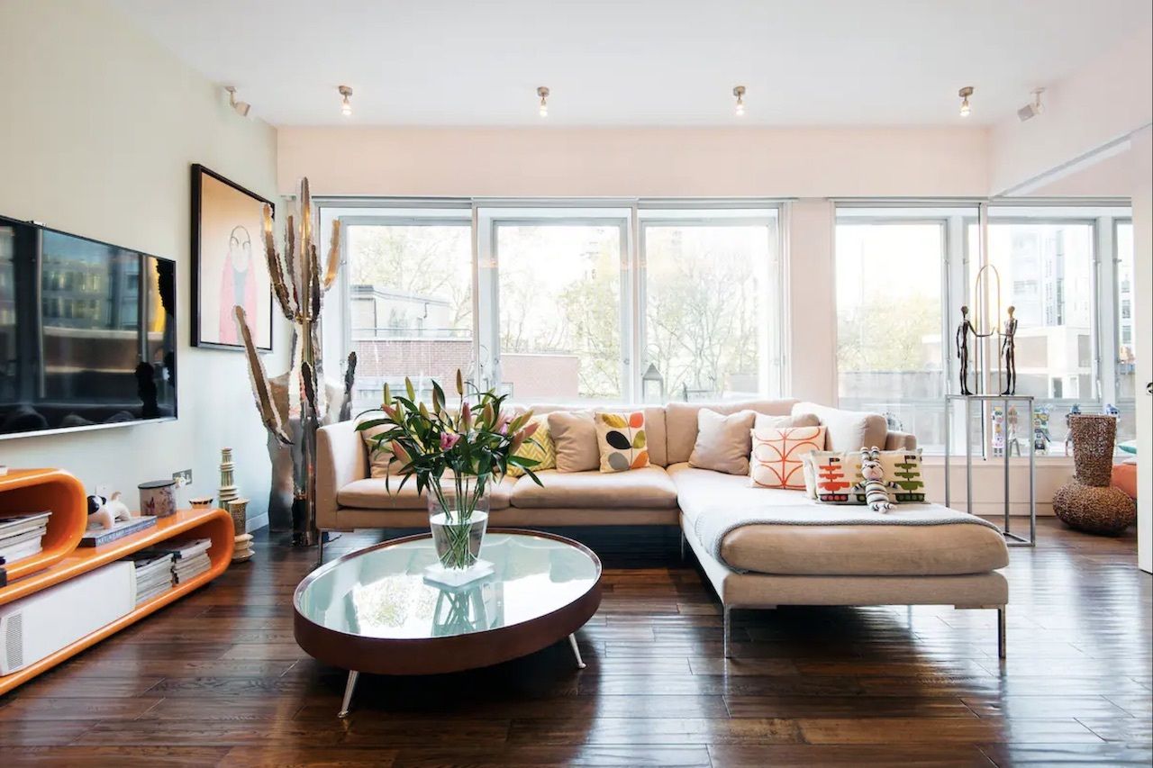 artistic-flat-west-london-airbnbs, London Airbnbs
