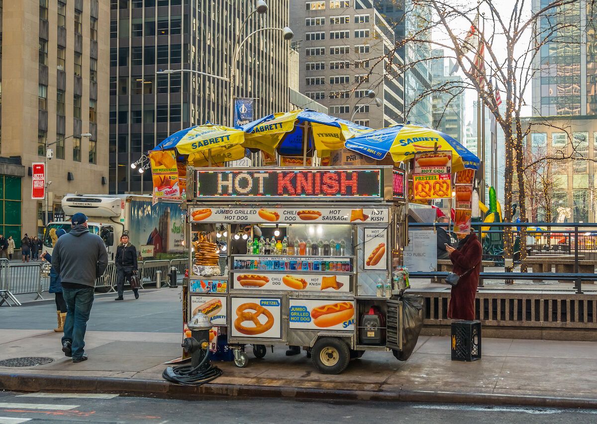 Foods New Yorkers Love 9 Favorite New York Snacks Dishes And Drinks