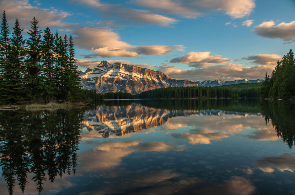 The Canadian Rockies: 10 Best Places to Experience Sunrise and Sunset