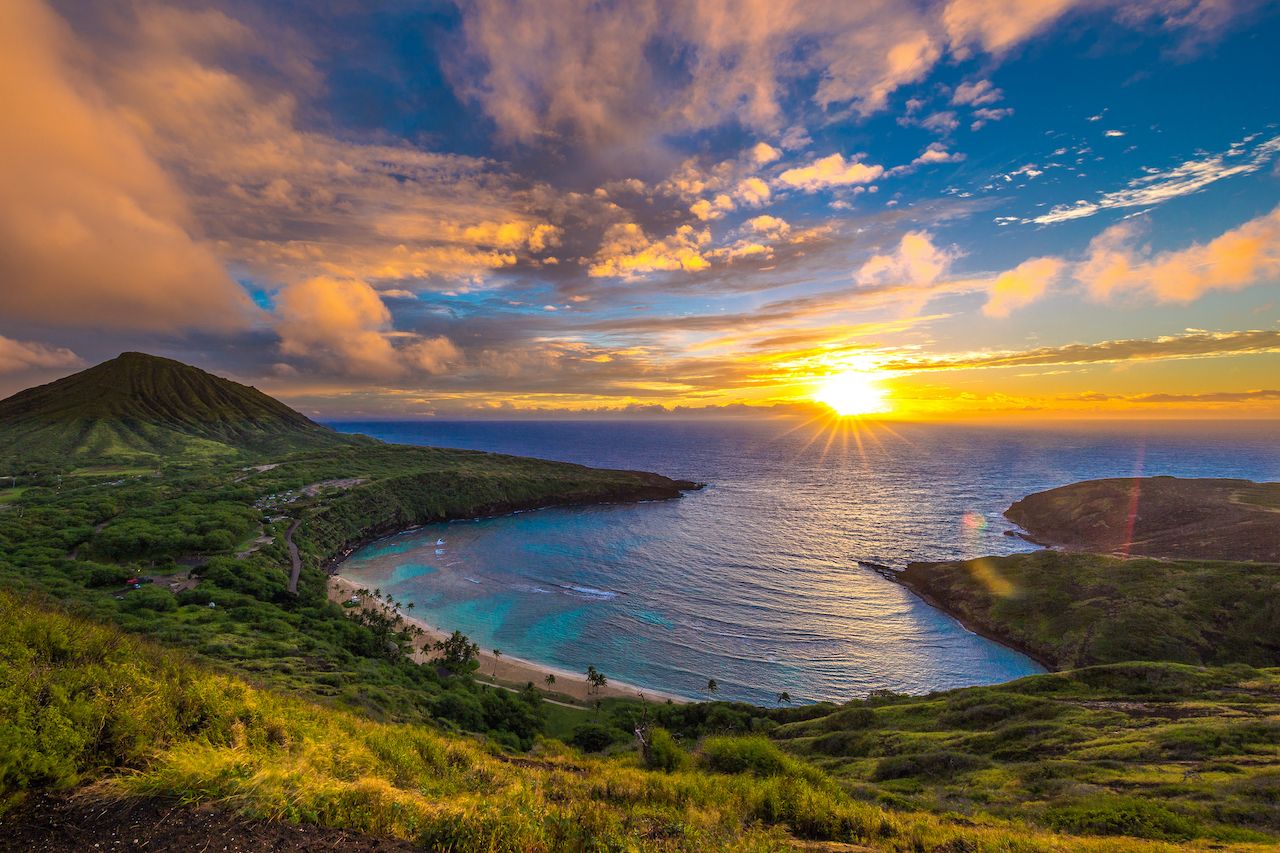 The Most Interesting Facts About Hawaii The Rainbow State   Sunrise In Hanauma Bay Oahu Hawaii 