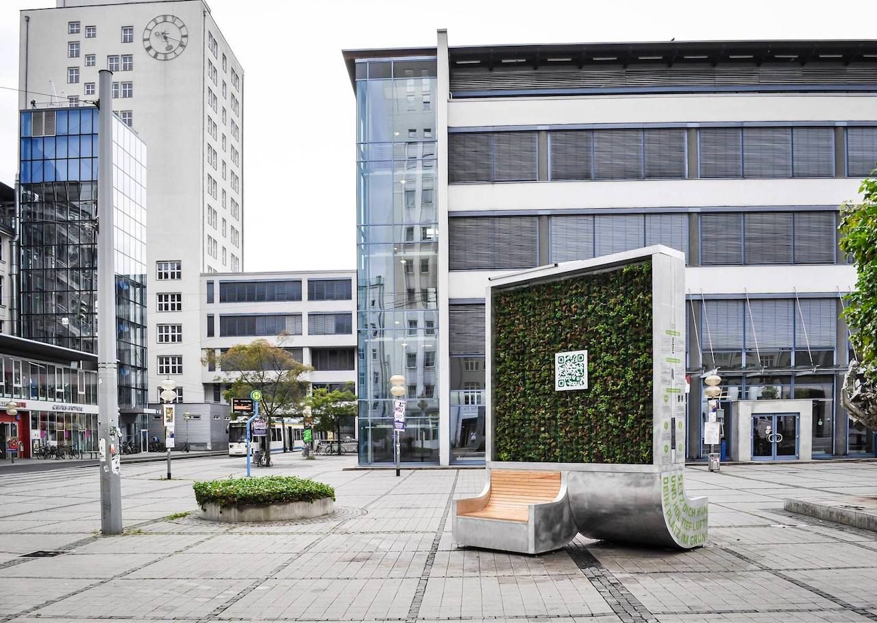 These Moss-Covered City Benches Absorb as Much Pollution as 275 Trees