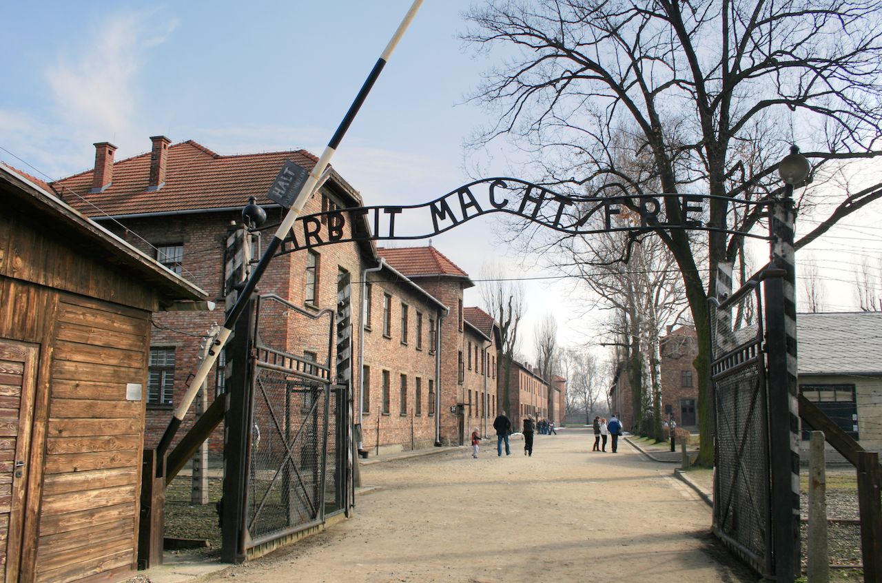 How Visiting Auschwitz Taught Me, a Deaf-Blind Woman, How to Sightsee