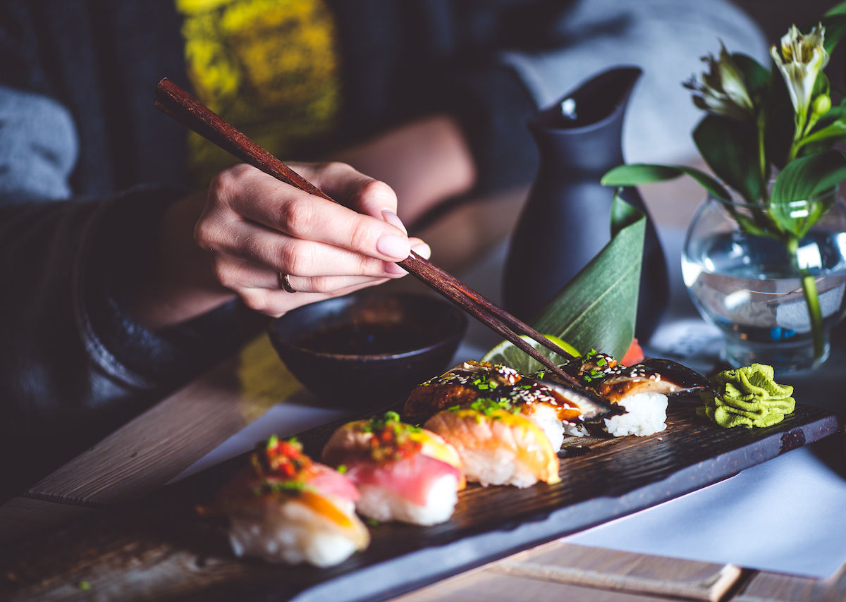 How To Use Chopsticks Like A Pro 1925