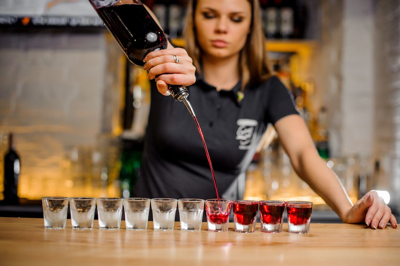 Here Are the Things You Will No Doubt Get Addicted to Bartending
