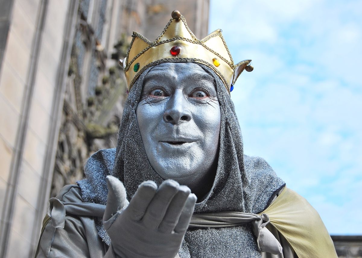 Edinburgh Fringe Festival Guide: What to Do, Where to Stay