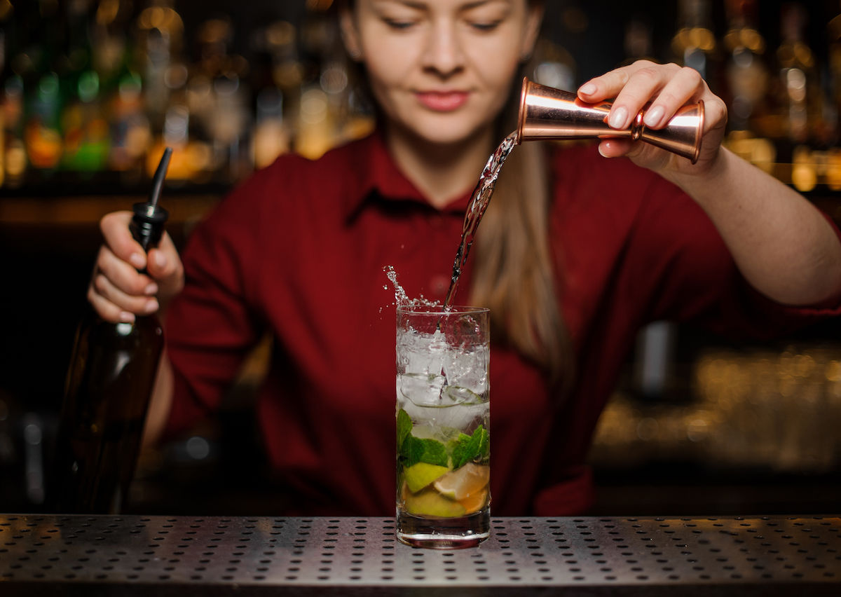 The 8 Best Pieces Of Advice For New Bartenders From A Pro