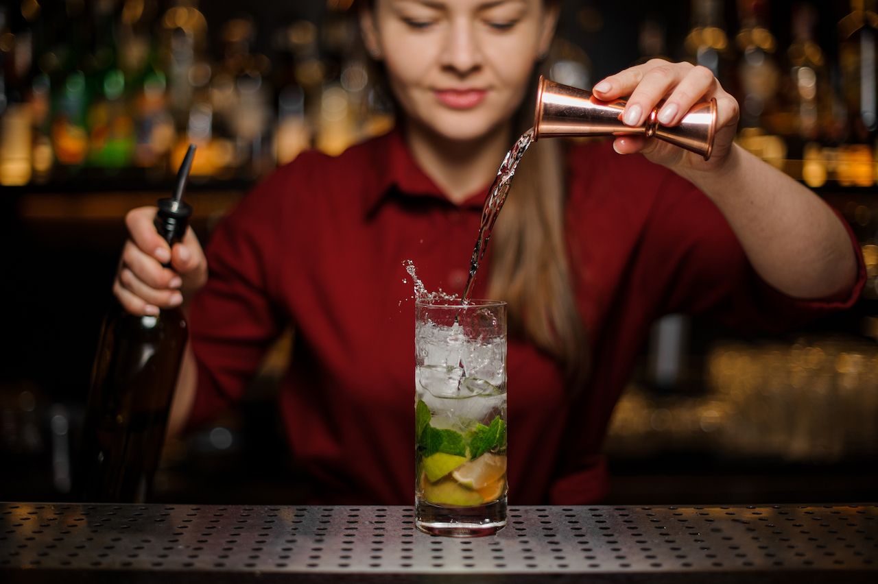 The 8 Best Pieces of Advice for New Bartenders From a Pro