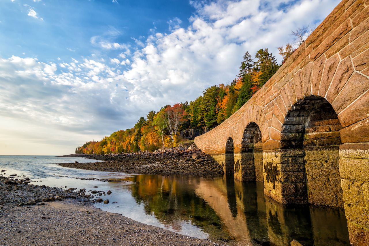 Seeing the fall colors of Acadia National Park in Maine on one of the best fall foliage drives in New England 