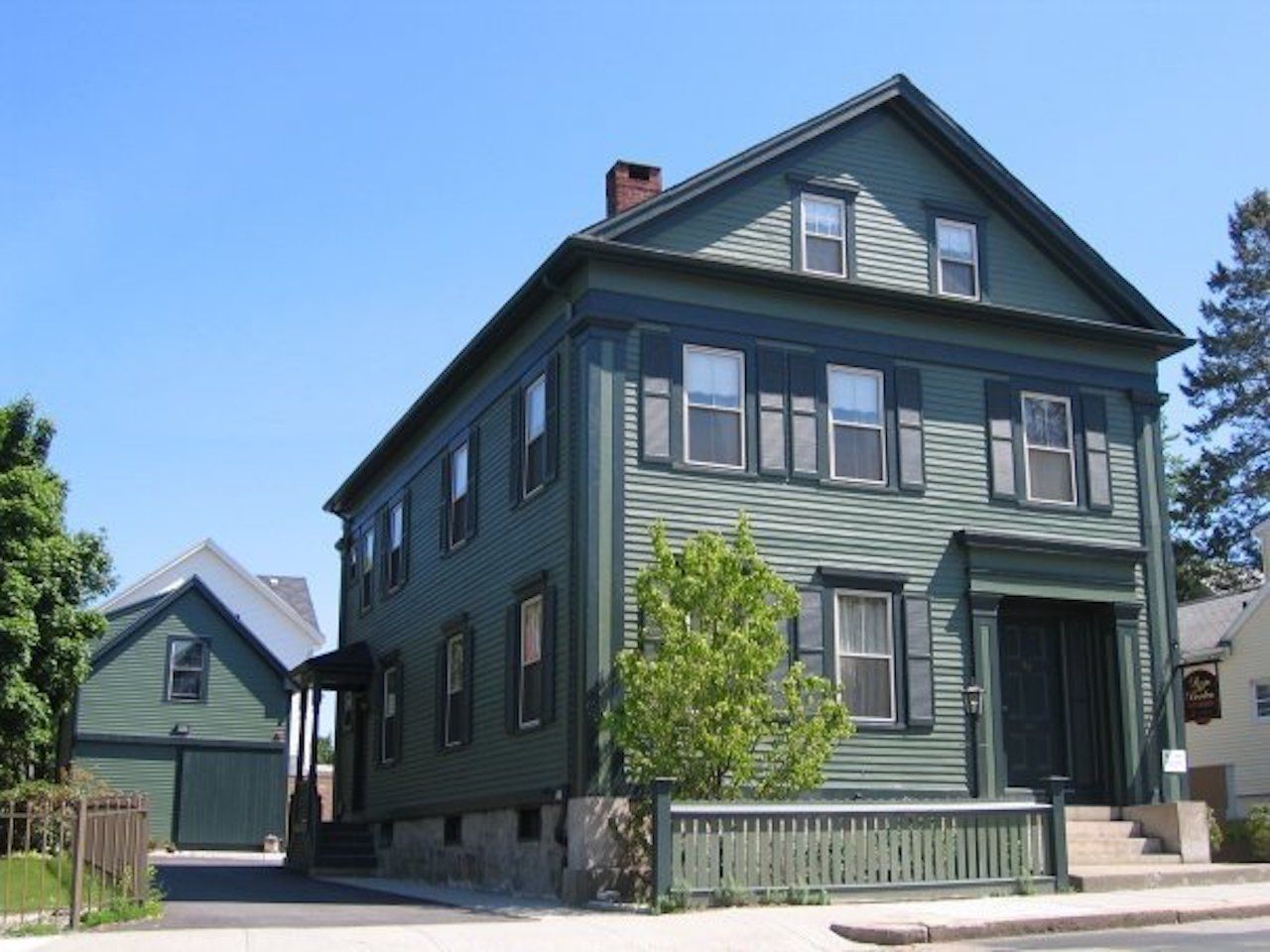 Lizzie Borden Bed and Breakfast and Museum 