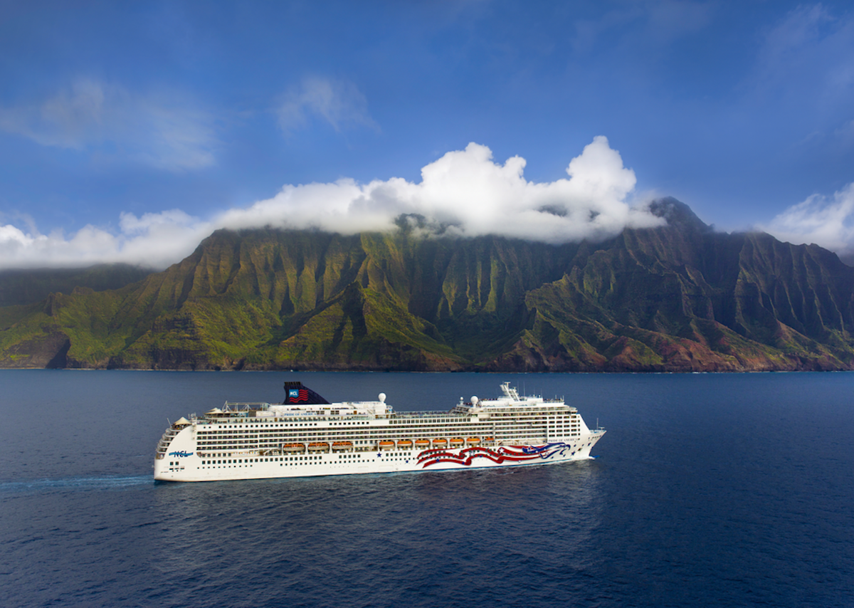 cruise ship travel to hawaii