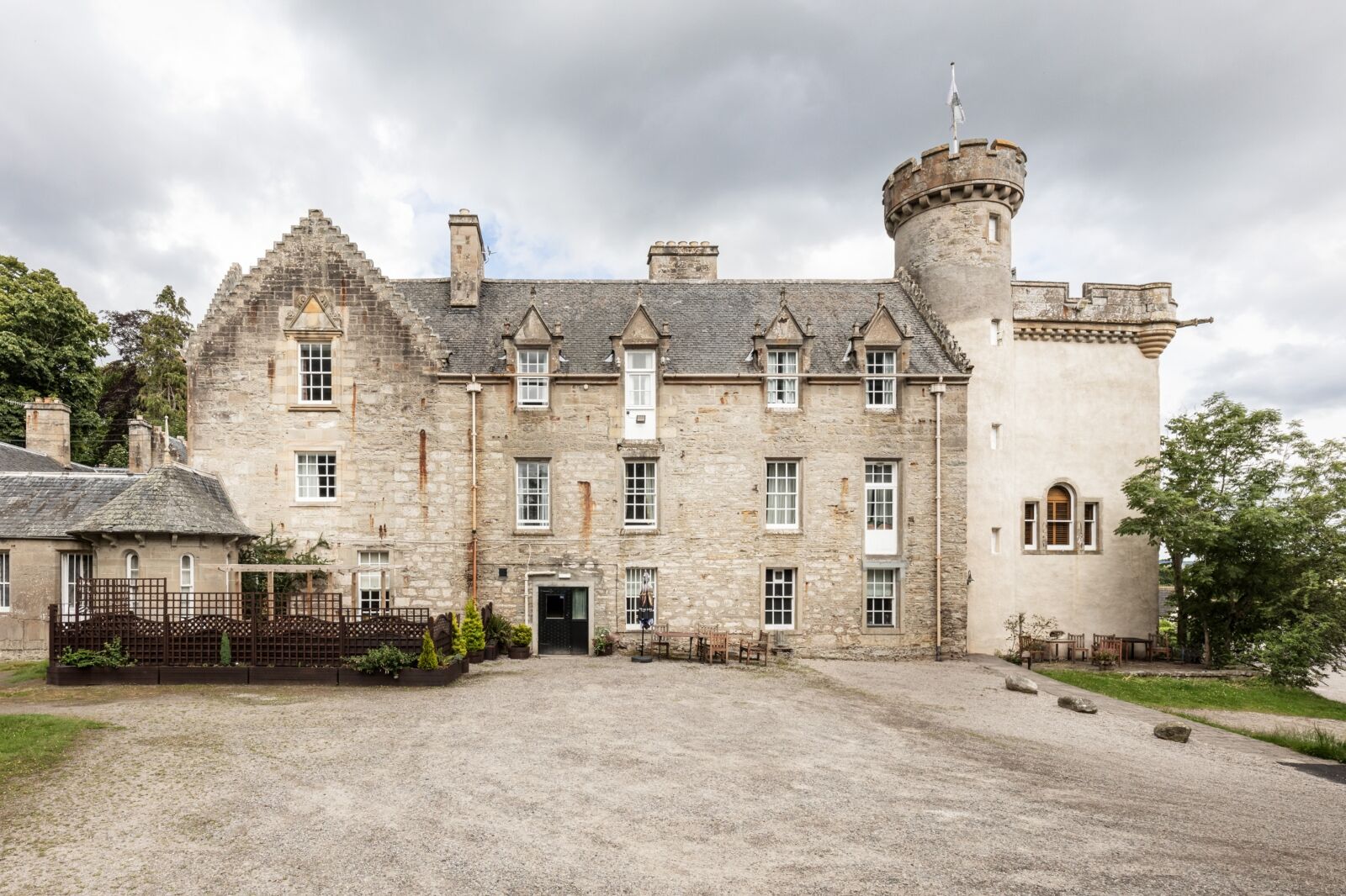 Tulloch Castle